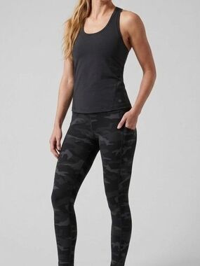 Athleta Ultimate Stash Pocket 7/8 Leggings Gray Camo High Rise NWOT Size L
